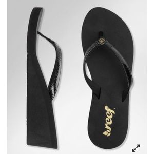 New Reef Sandals/Flip Flops