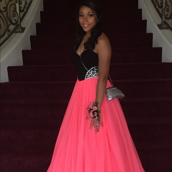 David's Bridal Prom Dress - Picture 4 of 4