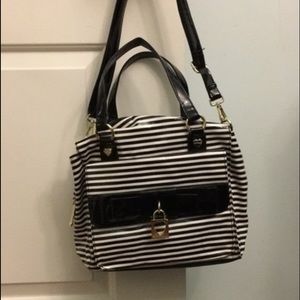 Brand NEW betsey Johnson b&w striped purse!!