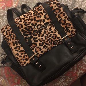 Cheetah Book Bag! 🎒🎒 Very cute&Stylish