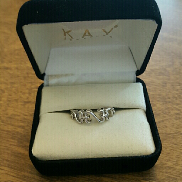 Open Heart Jane Seymour ring