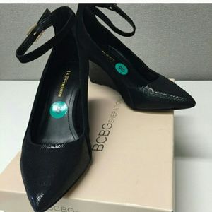 BCBG Wedges