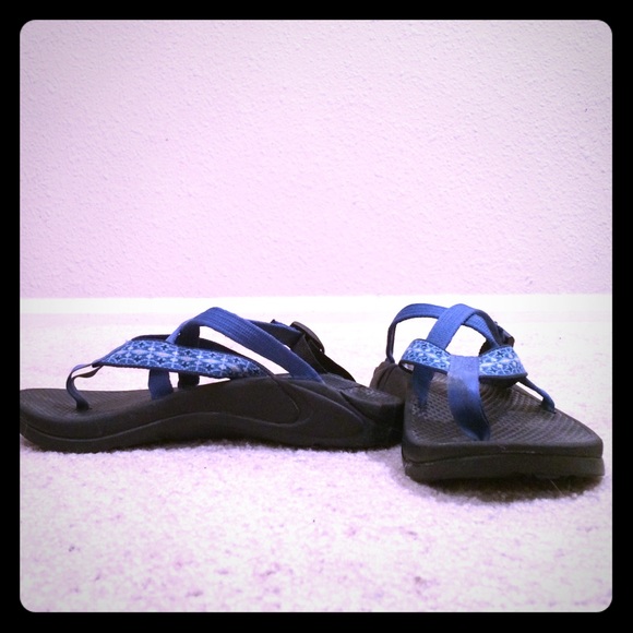 Chaco Hipthong sandals