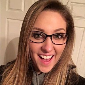 Meet your Posher, Clare