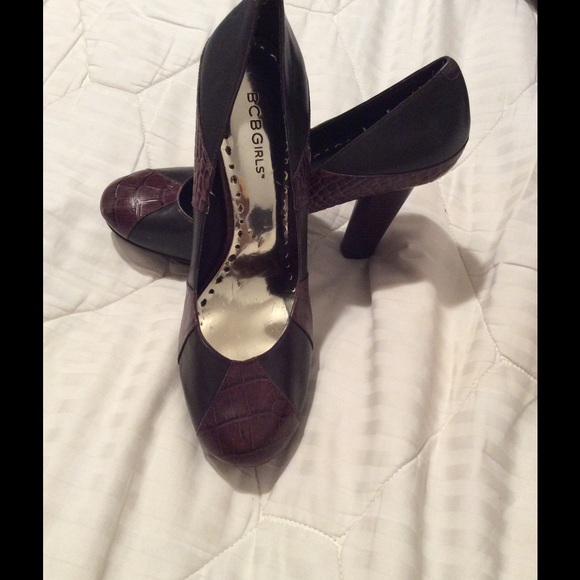 Brown leather heels. 🍁sales. Reduced - Picture 1 of 4