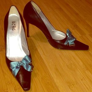 Gorgeous BCBG evening shoes
