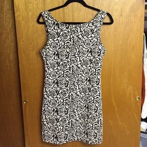 Black and white rose-print dress