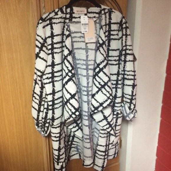 LF black and white print jacket - Picture 3 of 4