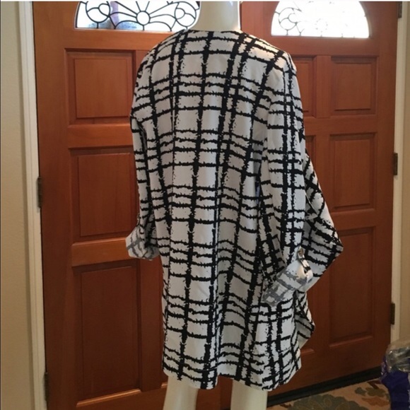 LF black and white print jacket - Picture 4 of 4