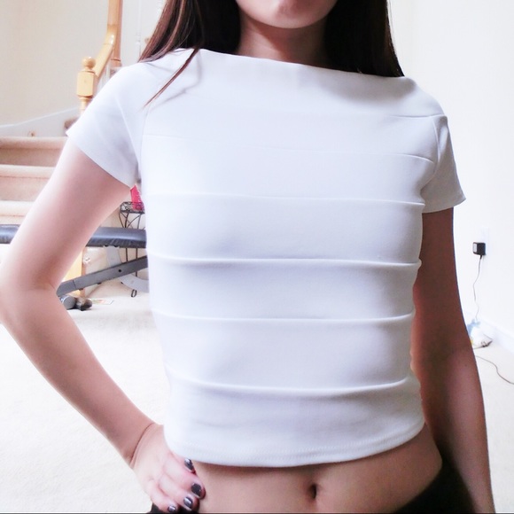 Paprika White Elastic Off-shoulder Crop Top