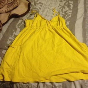 Super cute tank top with pockets