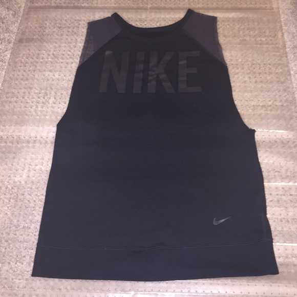 Nike running top