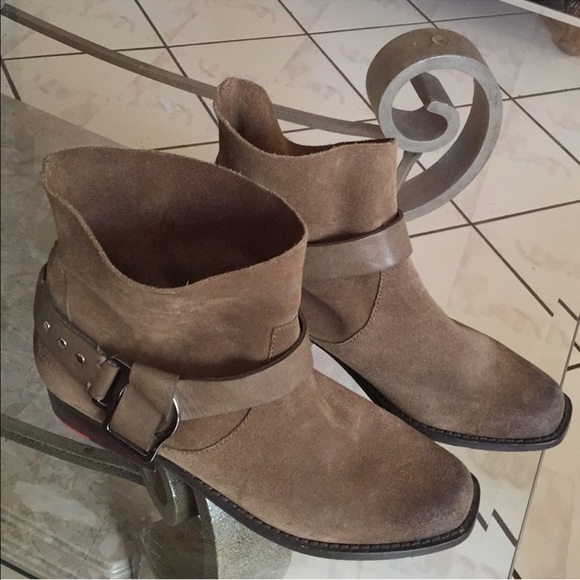 JOE'S BOOTIES NUDE SUEDE LEATHER SIZE 8 - Picture 1 of 4