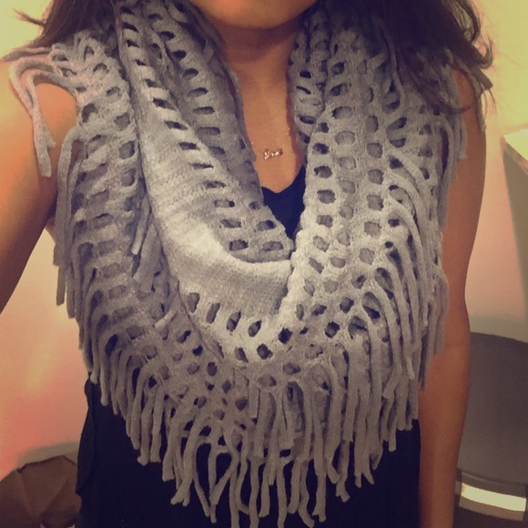 Fringe circle scarf