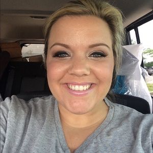 Meet your Posher, Mica