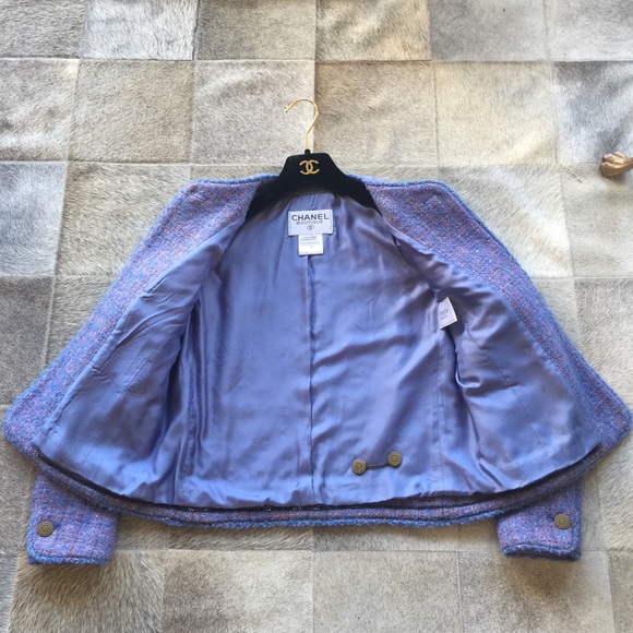 🚫sold🚫 CHANEL Periwinkle Tweed Boucle Jacket - Picture 2 of 4