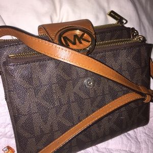 Michael Kors cross body purse