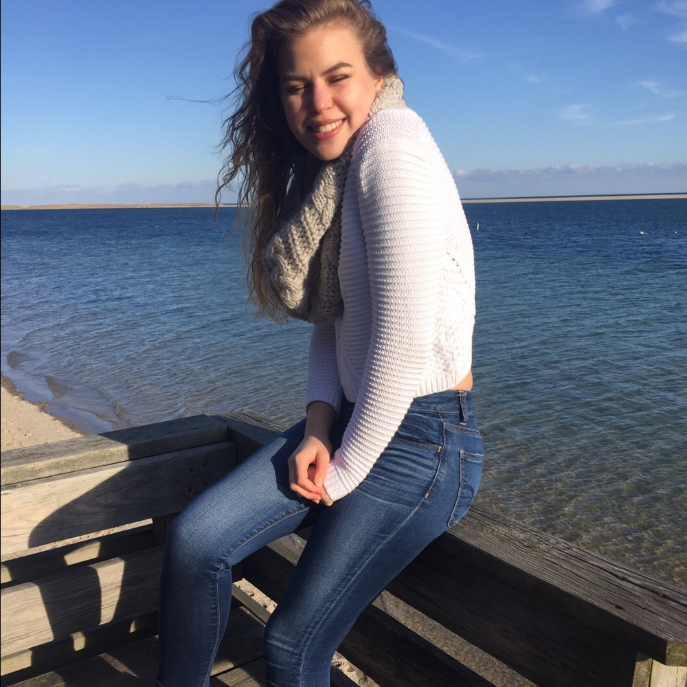 Meet your Posher, Paige - Picture 2 of 3