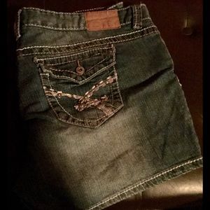 Amethyst shorts, size 16