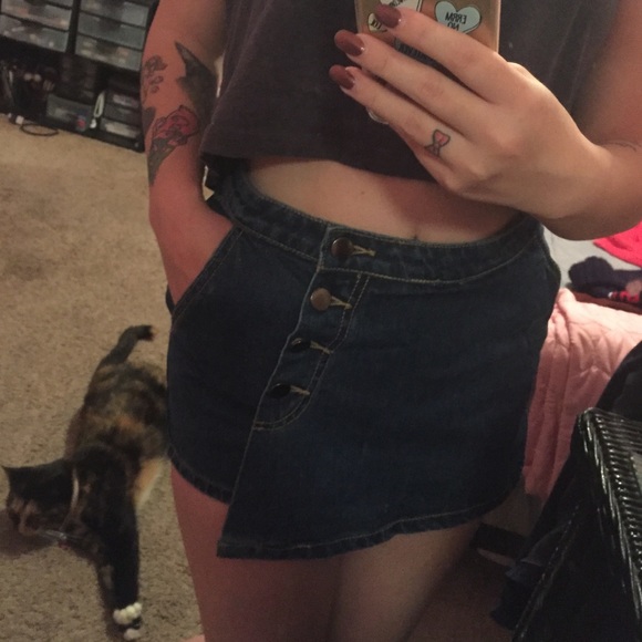 F21 denim skort