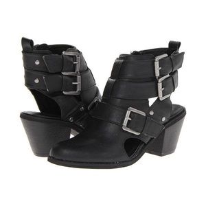 Guess back out buckle bootie
