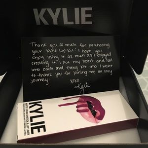 Kylie lip kit posie k