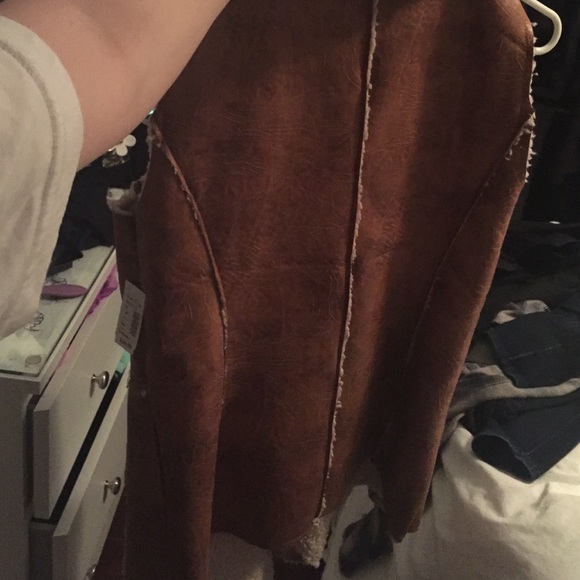 vest - Picture 2 of 2