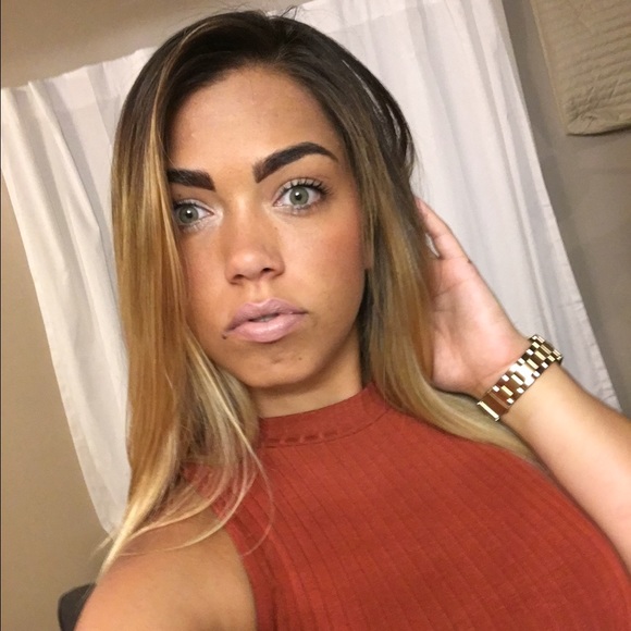 Meet your Posher, Melissa - Picture 3 of 4