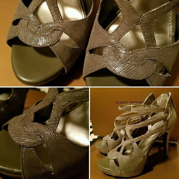 Pretty Strappy Heels - Picture 2 of 4