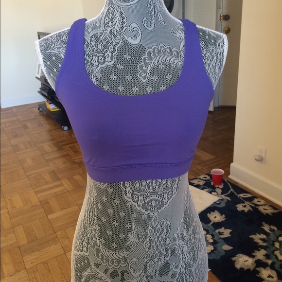 Lululemon energy bra bruised berry size 6
