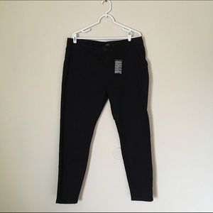 NWT black skinny jeans from forever 21+