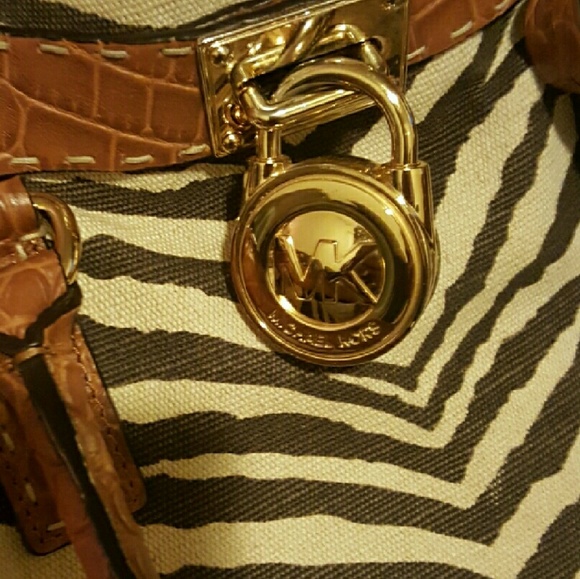 MK canvas purse it was originally $400 - Picture 2 of 4