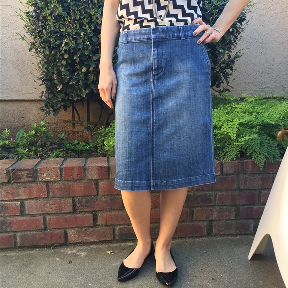 Banana Republic Dresses & Skirts - Banana Republic denim skirt