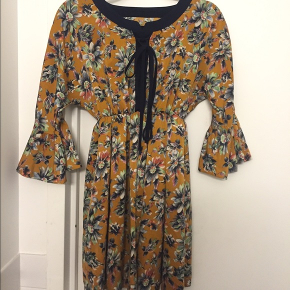 70's style cute sundress lace up tie bell sleeve