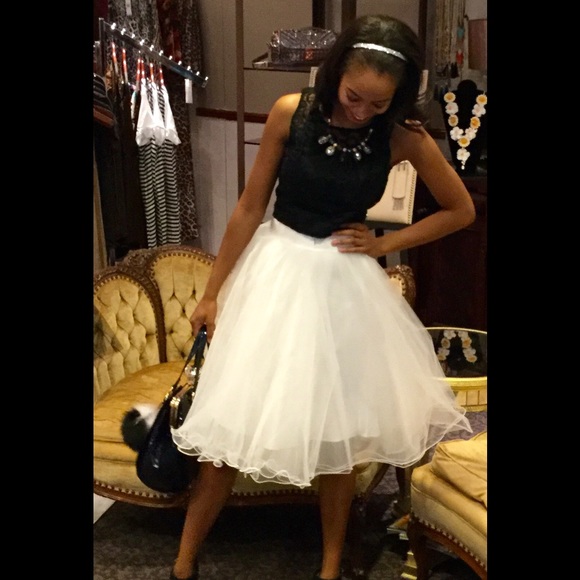 Beautiful White Tulle Skirt NWT