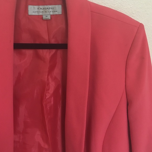 Blazer - Picture 3 of 3