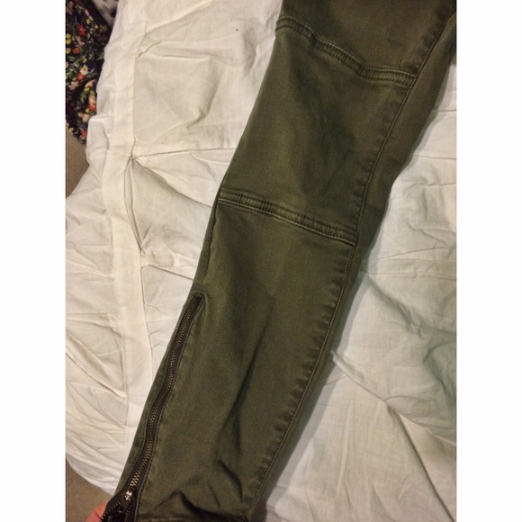 Hunter green moto skinny jeans - Picture 3 of 4