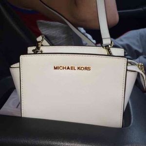 Michael Kors mini Selma cross body