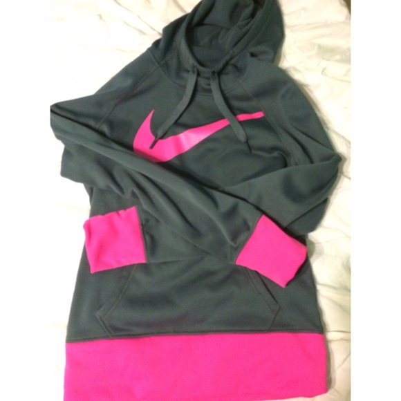 Nike therma-fit hoodie