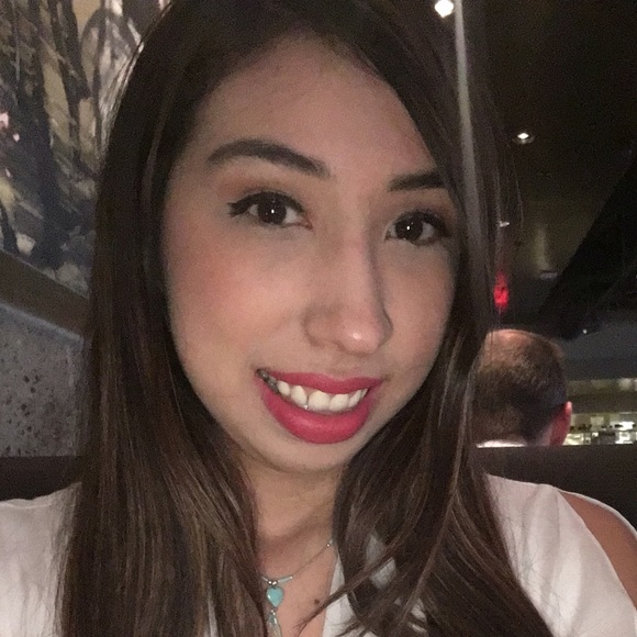 Meet your Posher, Leonila
