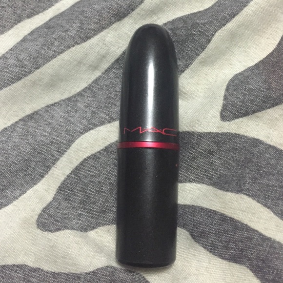 Miley Cyrus lip stick