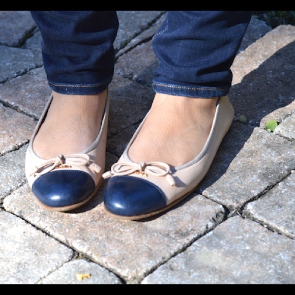 ⛔️SOLD⛔️Prada Cap toe Bicolor Ballerina Flats - Picture 4 of 4