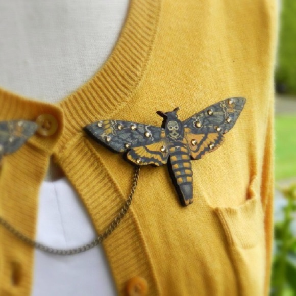 Deaths Head Death Moth Sweater Guard - Picture 3 of 3