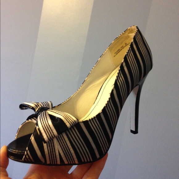 Black and white striped pumps with bow