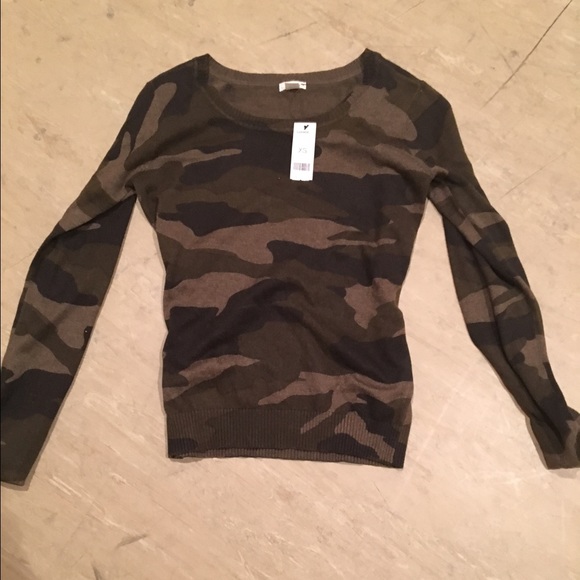 Cropped sweater