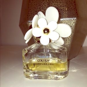 Marc Jacobs Daisy perfume
