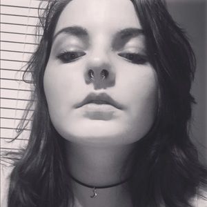 Meet your Posher, Caitlyn