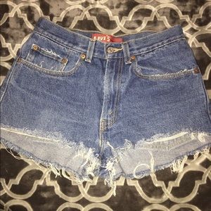 High wasted Levi's shorts