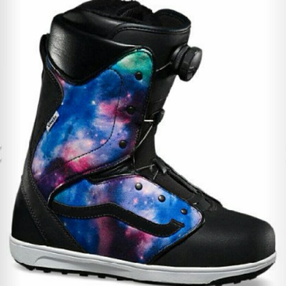 Vans snowboard boots