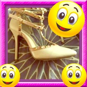 White with gold studs heels 4 inch heel ❤️